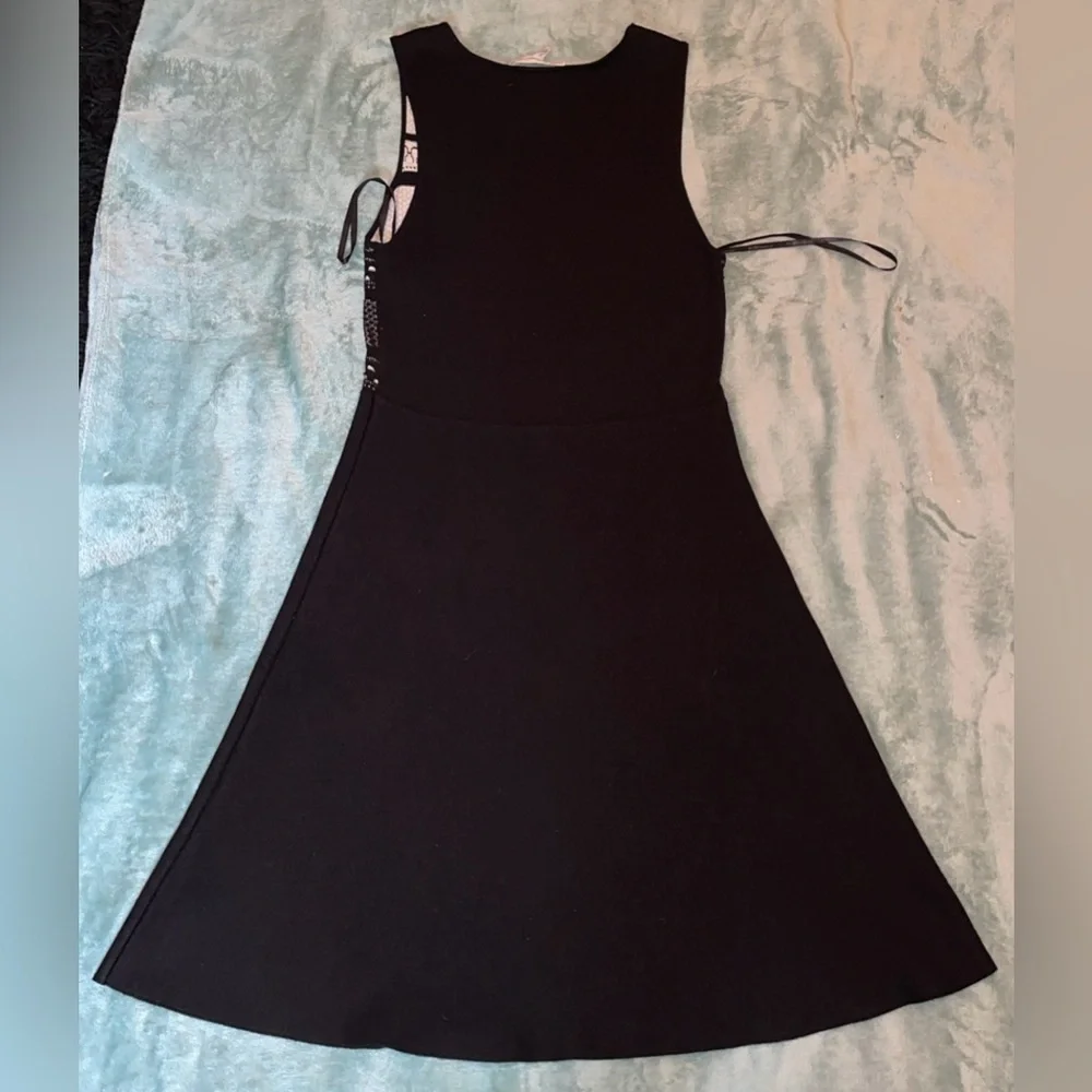 BCBGeneration Black & White Textured Knit A-Line Dress Size Large NWOT